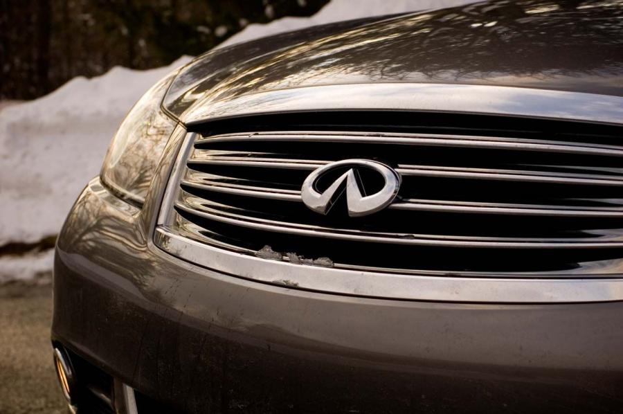  Infiniti M35 2009 года  (фото 30 из 42)